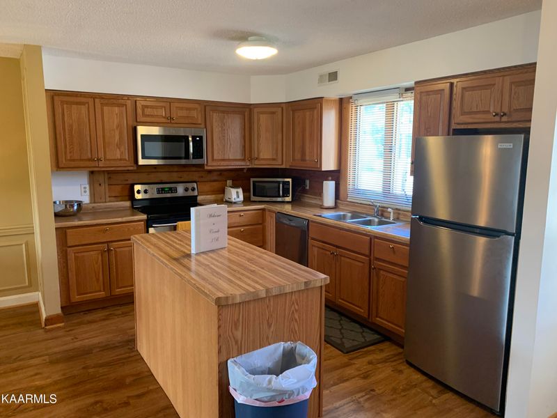 148 Deer Trot Ln #3B, Lafollette, TN 37766