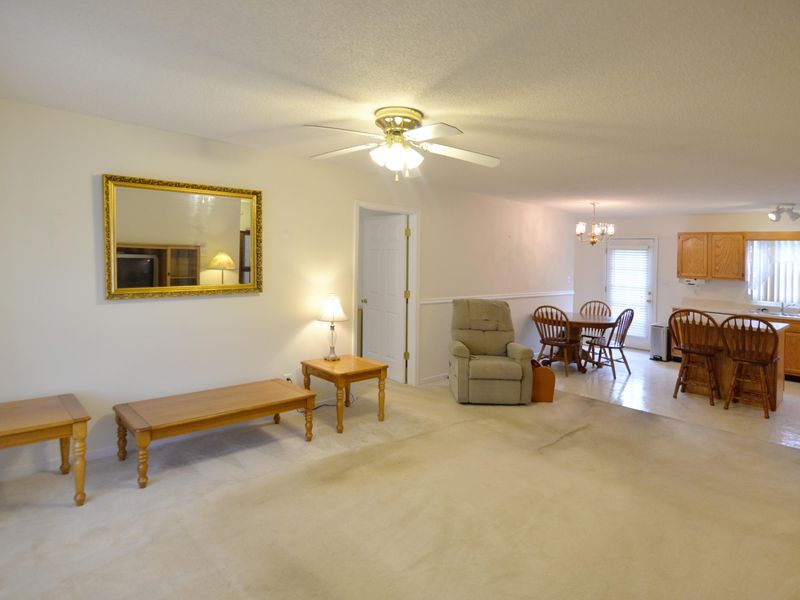 148 Meadow View Ln, Powell, TN 37849