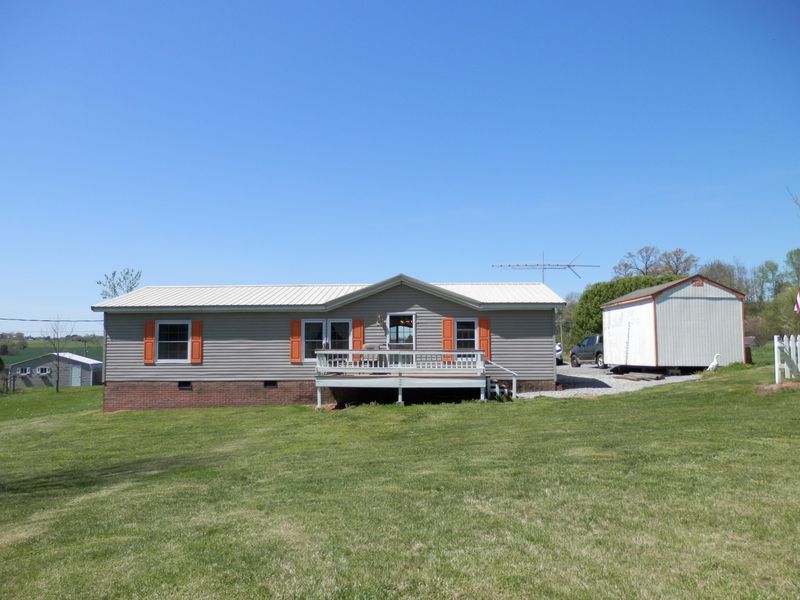1482 Glenlock Rd, Sweetwater, TN 37874