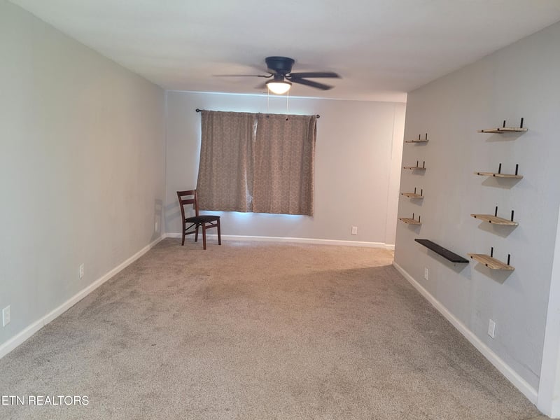 1489 Reagan Valley Rd, Tellico Plains, TN 37385