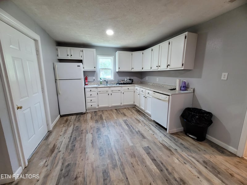 1489 Reagan Valley Rd, Tellico Plains, TN 37385