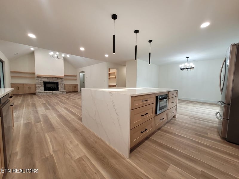 1489 Thomas Woods Way, Lenoir City, TN 37772
