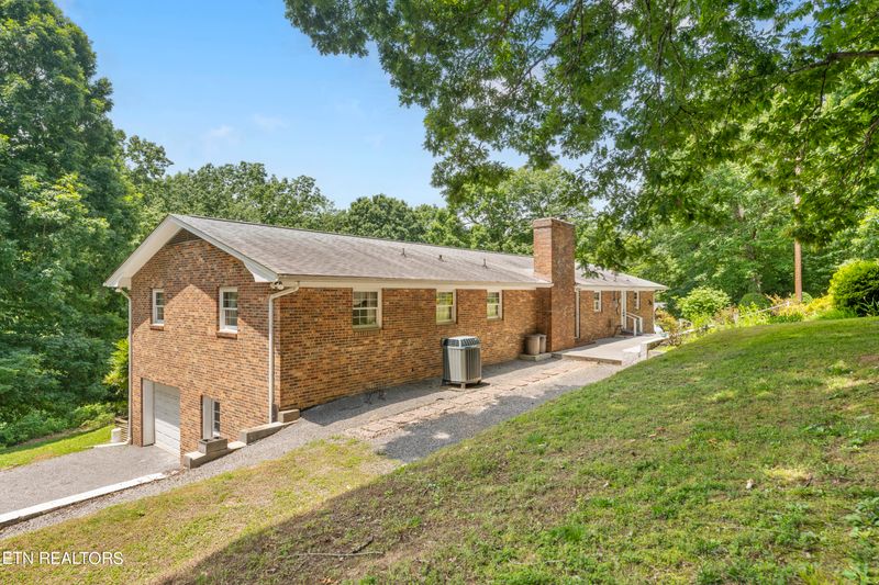 149 Glenn Cir, Powell, TN 37849