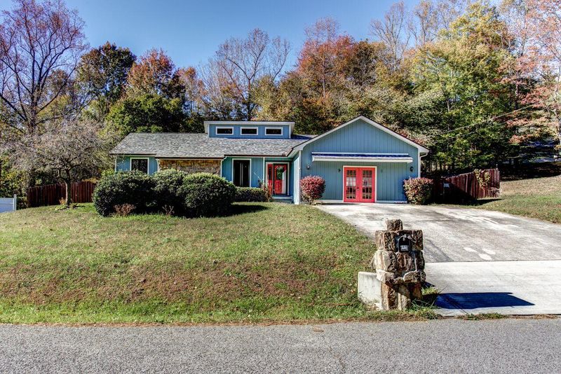 149 Hope Wier Ln, Jacksboro, TN 37757