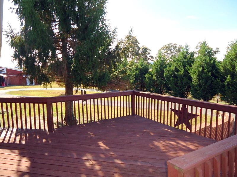 149 Lees Chapel Rd, Sweetwater, TN 37874