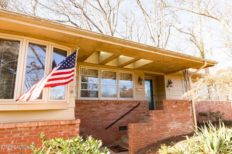 149 N Seneca Rd, Oak Ridge, TN 37830