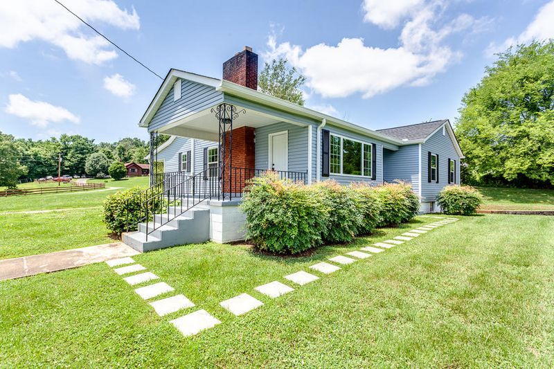 149 Pleasant View Loop, Clinton, TN 37716
