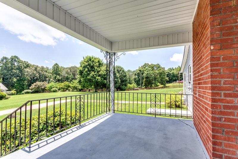 149 Pleasant View Loop, Clinton, TN 37716