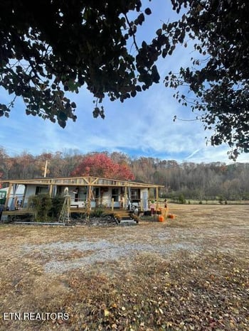 149 Sweetwater Rd, Philadelphia, TN 37846