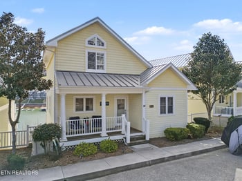 149 W Deer Village Ln, Lafollette, TN 37766