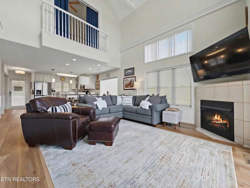 149 W Deer Village Ln, Lafollette, TN 37766