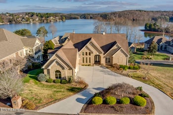 1490 Rarity Bay Pkwy, Vonore, TN 37885