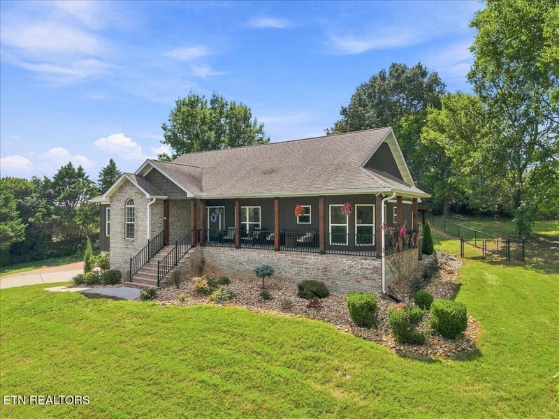 1495 E Matlock Bend Rd, Loudon, TN 37774