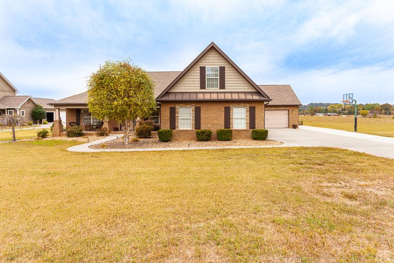 1496 Craigs Chapel Rd, Greenback, TN 37742