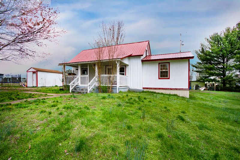 1496 Cunningham Road W, Seymour, TN 37865
