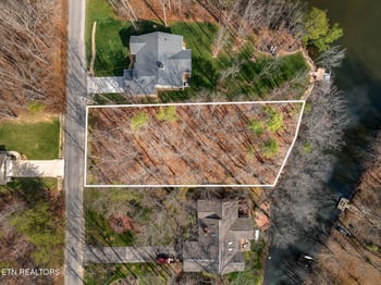 15 Andover Ln, Crossville, TN 38558