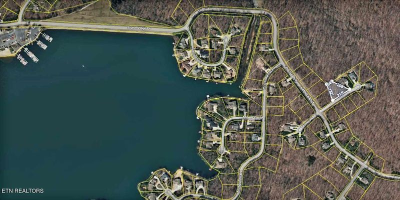 15 Forman Ct, Crossville, TN 38558