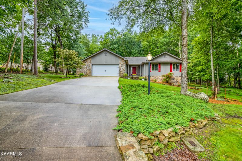 15 Havenridge Ct, Crossville, TN 38558