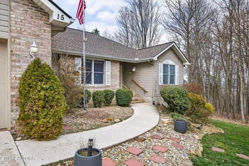 15 Ridge Crest Cir, Crossville, TN 38558