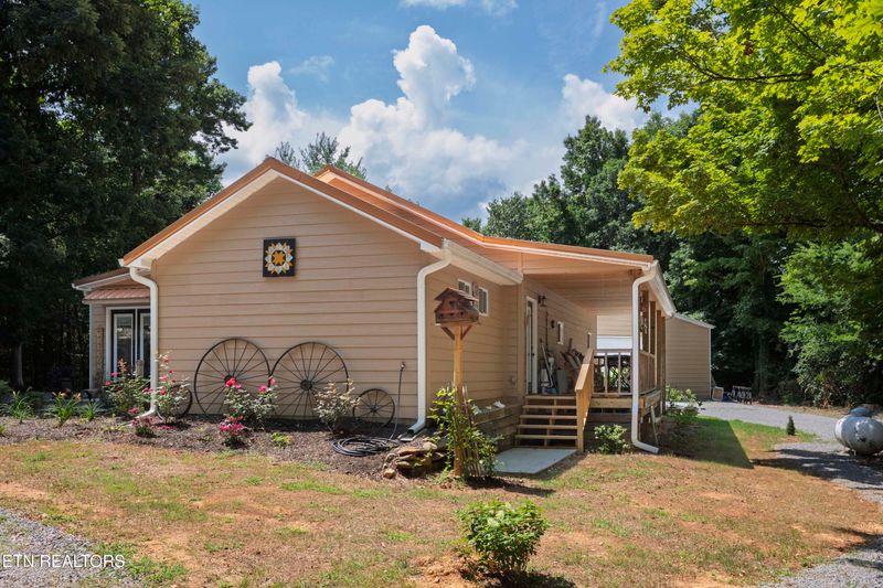 150 4th St, Tellico Plains, TN 37385