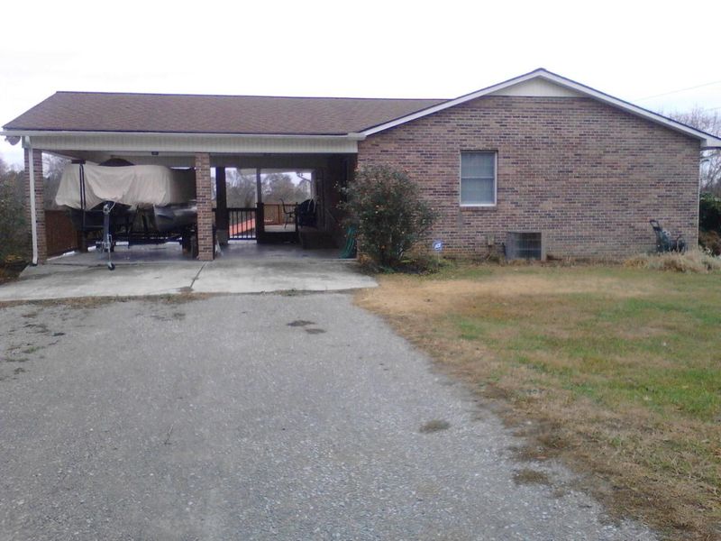 150 Brian Ln, Clinton, TN 37716