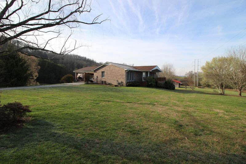 150 Brian Ln, Clinton, TN 37716