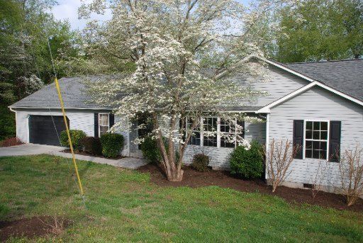150 Hillcrest Dr, Kingston, TN 37763