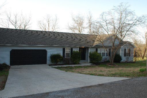 150 Hillcrest Dr, Kingston, TN 37763