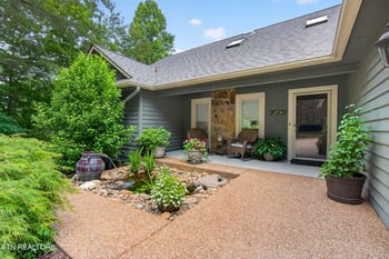 150 Lynhurst Dr, Crossville, TN 38558