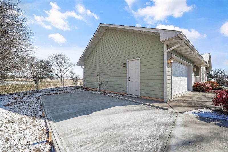 150 Maple Ridge Ln, Seymour, TN 37865