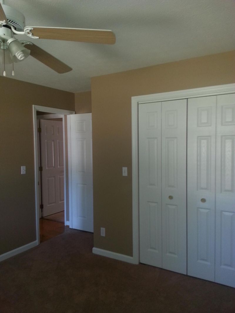 150 Meadow View Ln, Powell, TN 37849