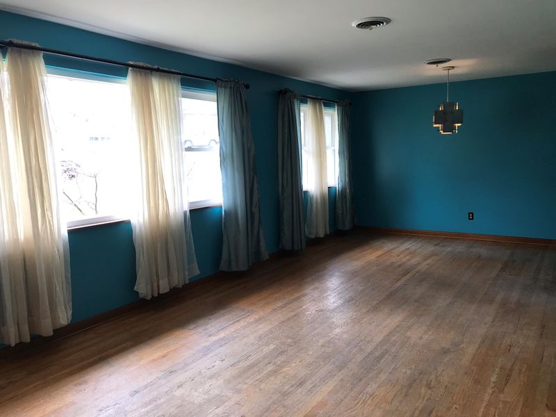150 N Seneca Rd, Oak Ridge, TN 37830
