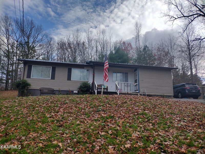 150 Nora Ln, Robbins, TN 37852