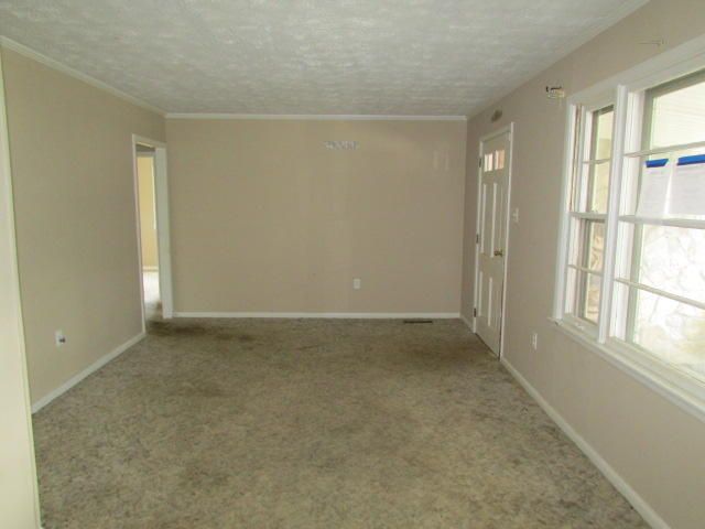 150 Perry Dr, Harriman, TN 37748