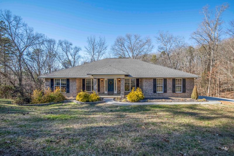 150 Point Harbour Dr, Lenoir City, TN 37772