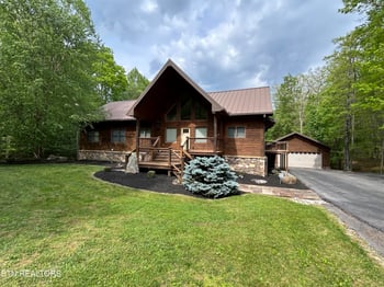 150 Red Oak Dr, Oneida, TN 37841