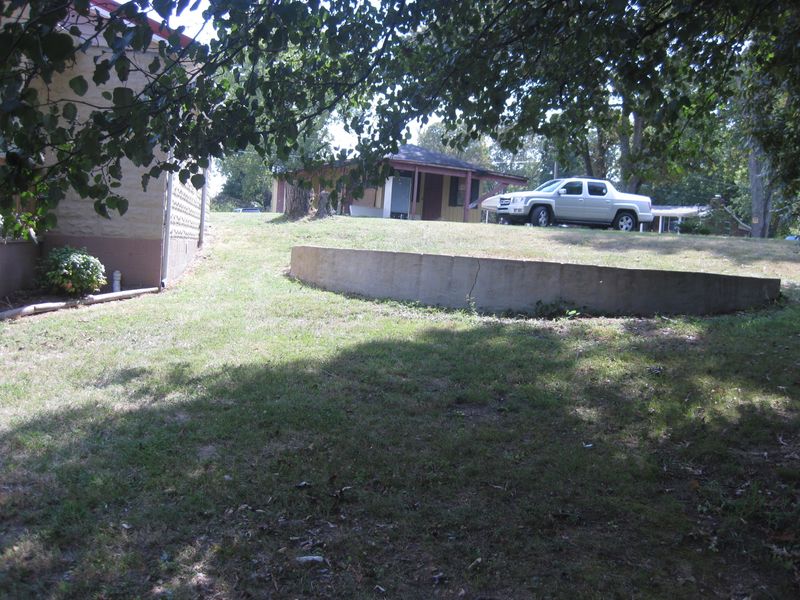 150 Rogers Cir, Lenoir City, TN 37771