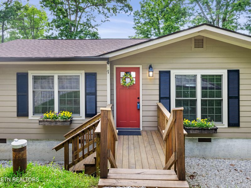 150 Shoreline Dr, Rockwood, TN 37854