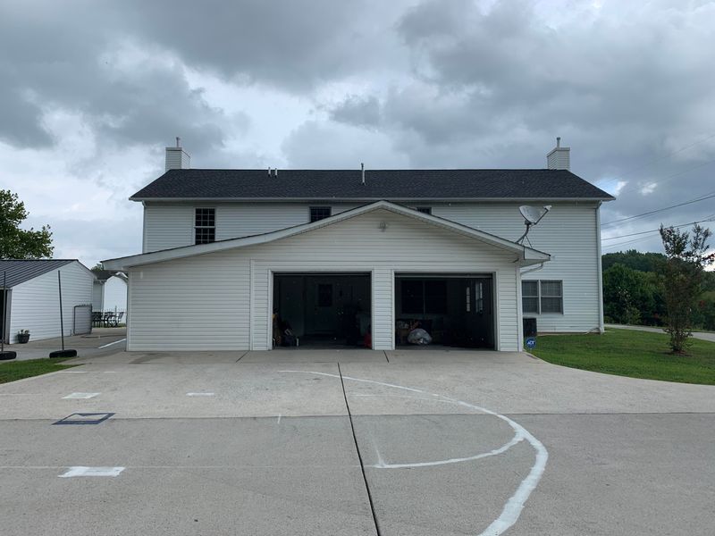 150 Storming Norman Dr, Harriman, TN 37748