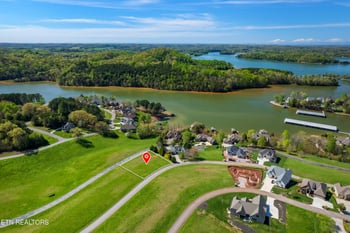 150 Wildwing Dr, Vonore, TN 37885
