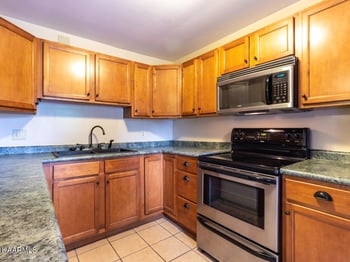 1500 Luttrell St #APT 1, Knoxville, TN 37917