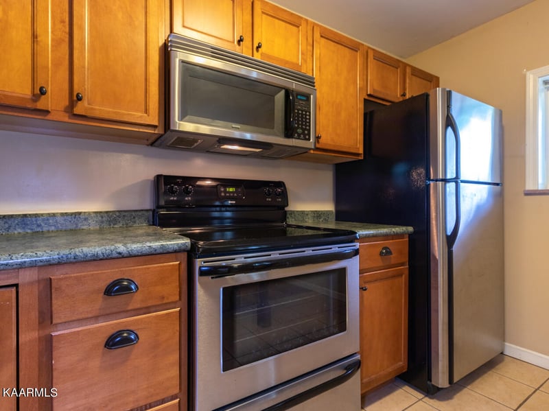 1500 Luttrell St #APT 1, Knoxville, TN 37917