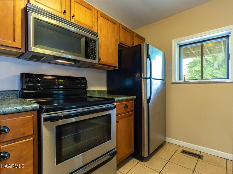 1500 Luttrell St #APT 1, Knoxville, TN 37917