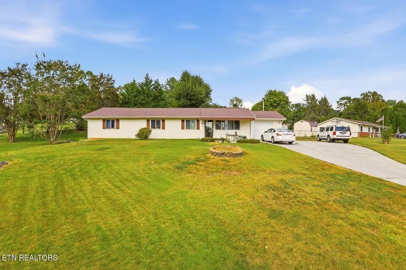 1500 Rambling Dr, Knoxville, TN 37912