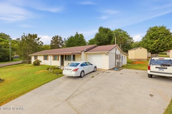 1500 Rambling Dr, Knoxville, TN 37912