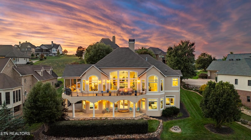 1500 Rarity Bay Pkwy, Vonore, TN 37885