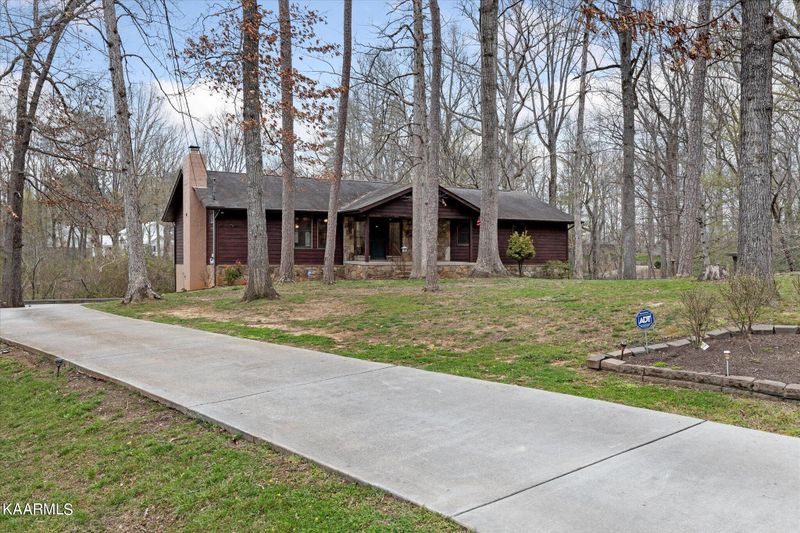 1501 Peach Tree St, Sevierville, TN 37862