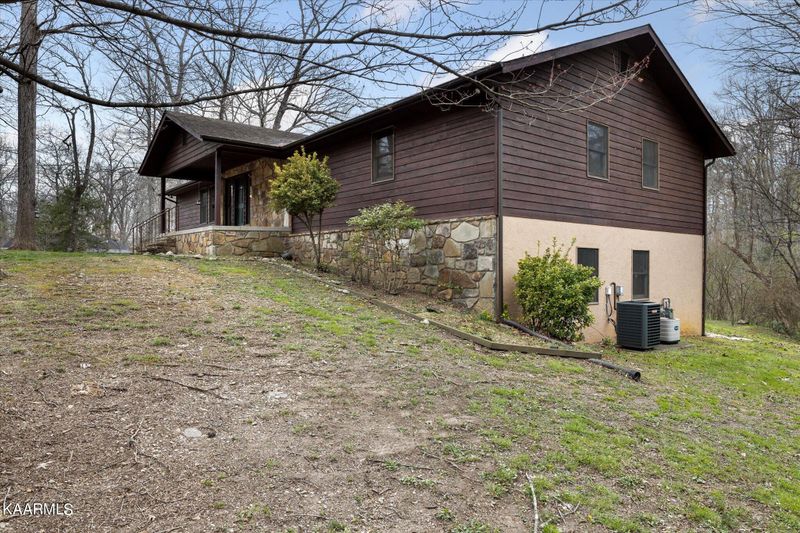 1501 Peach Tree St, Sevierville, TN 37862