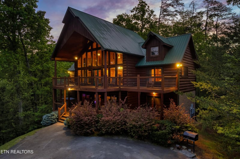 1501 Turkey Valley Ln, Sevierville, TN 37862