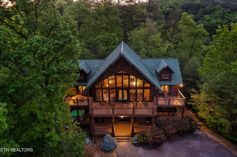 1501 Turkey Valley Ln, Sevierville, TN 37862